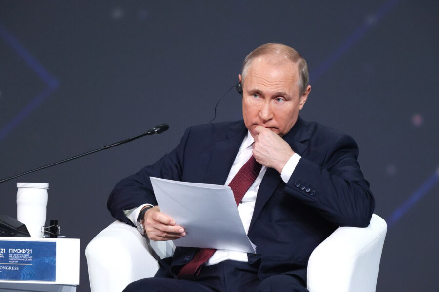 Regime e ricchezza, così Putin ha imposto il suo regime e soppresso la cultura
