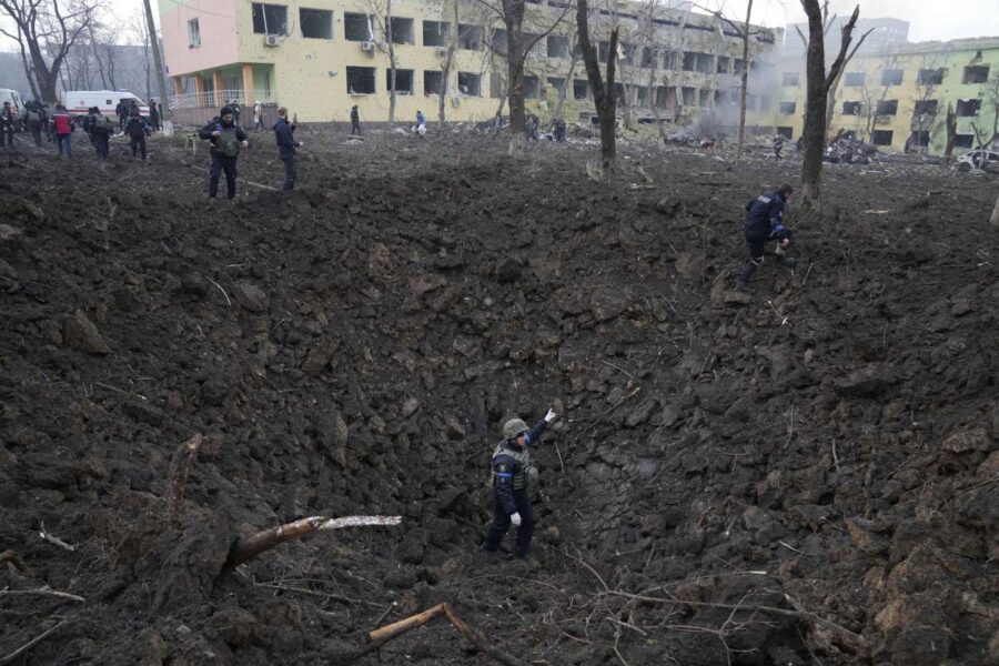 Mariupol sta per cadere, la Cina invia armi alla Serbia