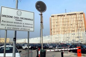 Torino, i detenuti protestano al carcere de le Vallette. Bernardini e Giachetti: “Arrivare ad invocare l’esercito è assurdo”