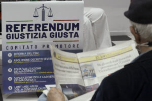 Referendum, avvocati in campo con un manifesto e una proposta: “Intitolare l’aula bunker di Poggioreale a Enzo Tortora”