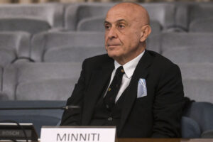 Il caffè di Bobo – Terrorismo, intervista a Marco Minniti: “Italia preparata, ma non distruggiamo l’unità tra polizia, intelligence e magistratura”