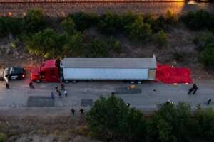 Strage di immigrati negli Stati Uniti, 46 persone trovate morte per il caldo in un camion nel Texas