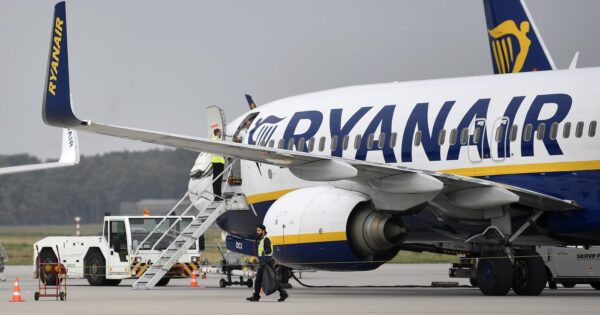 Ryanair cuts Sicily and Sardinia: “Government regulation is stupid, so domestic flights will cost more”