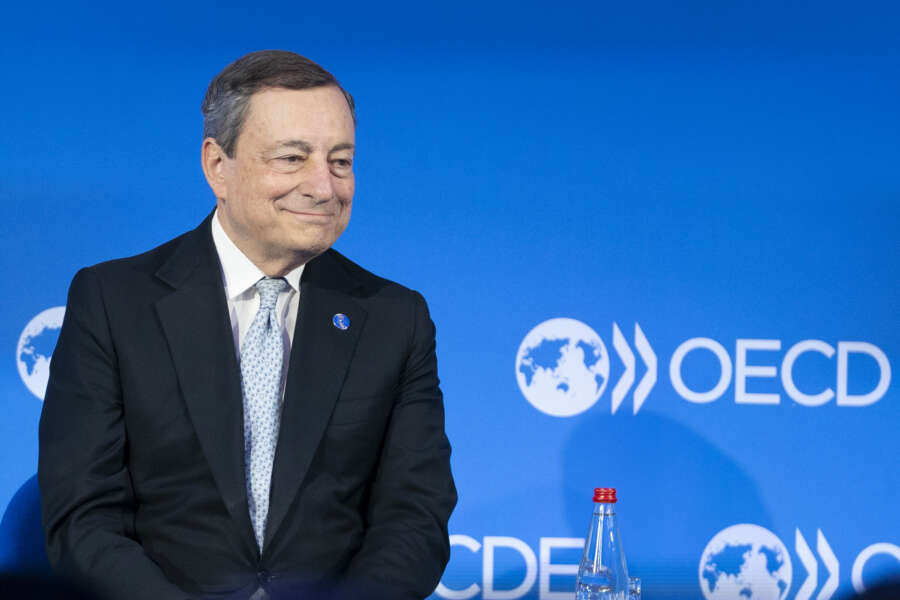 Draghi va avanti, impazza la campagna elettorale ma a Palazzo Chigi c’è un governo che governa