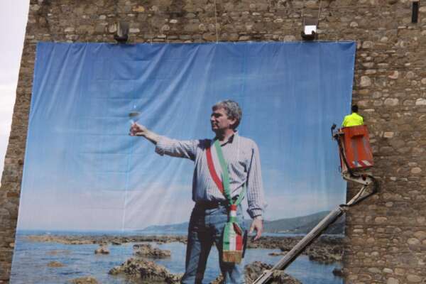 Omicidio Angelo Vassallo, Bassolino e il carabiniere sordo: “Era lì ma non sentì nulla. Quella domenica dovevo pranzare col sindaco”