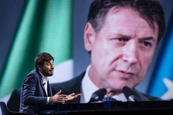 Conte non controlla più i grillini: Di Battista guida la rivolta