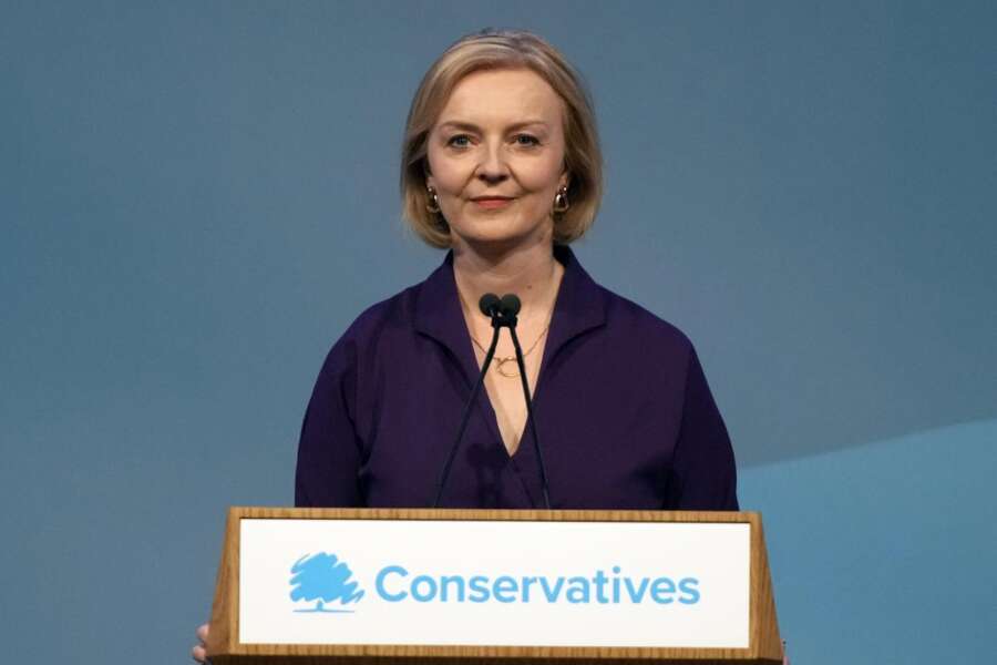 Liz Truss nuova premier britannica, sconfitto il rivale interno Sunak: a Downing Street l’ultraconservatrice ‘erede’ della Thatcher