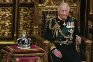 Carlo è il nuovo re d’Inghilterra: “È di conforto l’affetto e il rispetto provato per la regina Elisabetta”