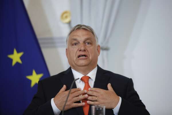 Orban tira dritto: nuovi accordi con la Russia. Gelo con Usa e Ue