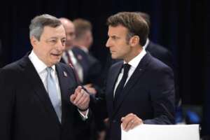 “Mario Draghi a capo della NATO”: la proposta di Macron al premier italiano