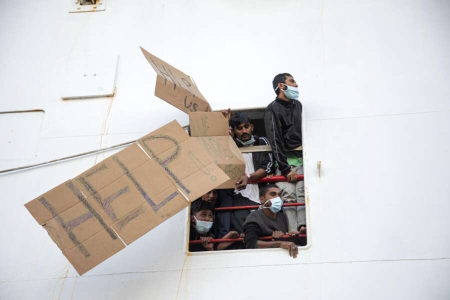 Intervista a Monica Minardi: “Naufraghi o migranti? Sulle nostre navi ci sono persone…”
