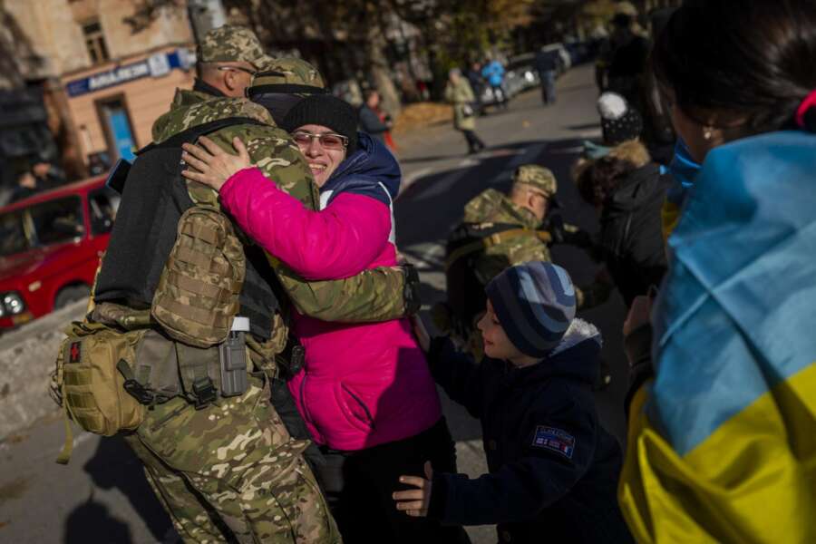 L’Onu chiede a Putin di pagare i danni in Ucraina, la Russia: “Usa e Nato paghino quelli in Jugoslavia e Vietnam”. Cia e spie di Mosca a colloquio