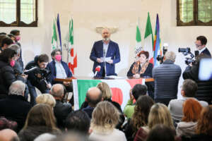 Bonaccini si candida alla segreteria PD: “Per il Paese ne vale la pena ma non basta un congresso, ci aspetta una traversata nel deserto”