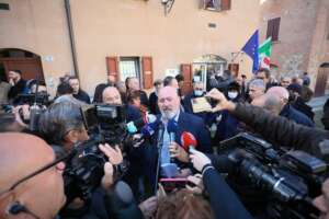 Chi è Stefano Bonaccini, il favorito per la guida del Pd: il governatore dell’Emilia Romagna candidato alla segreteria