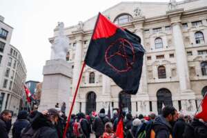 Cos’è la Fai, la Federazione Anarchica Informale: il caso di Alfredo Cospito e la rete delle organizzazioni