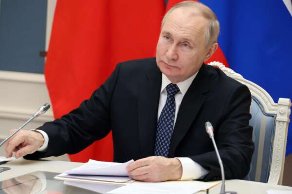 “Putin in cura per un cancro mentre decideva l’invasione in Ucraina”: il report dell’intelligence danese