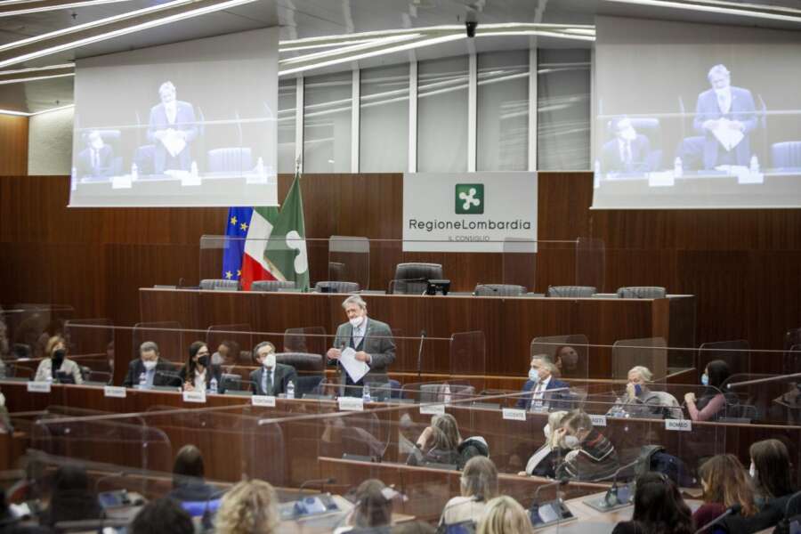 I ‘trombati’ eccellenti in Lombardia, chi sono i delusi del voto: fuori Pregliasco e Gallera, out anche l’ex direttore di Bollate