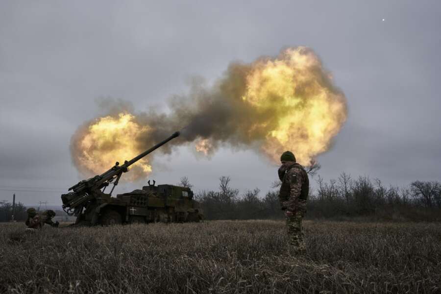 Invio armi in Ucraina, il sondaggio che smaschera i guerrafondai: la maggioranza degli italiani è contraria