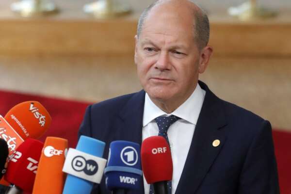 Germania, arriva il piano per la sicurezza e la difesa. Scholz vara la sua strategia