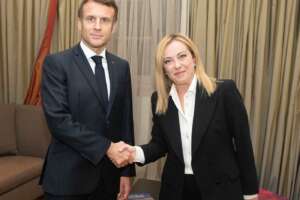 Meloni-Macron, la pace dopo le tensioni: “Incontro la prossima settimana”