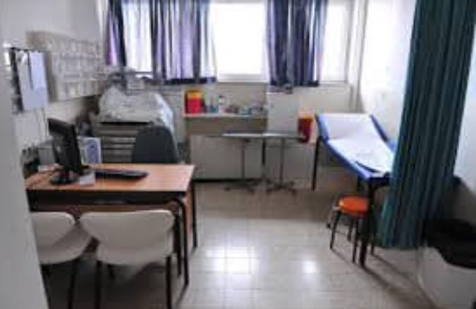 Malore in ambulatorio, 118 salva un uomo e denuncia: “Dottoressa non si è degnata di uscire dal suo studio”
