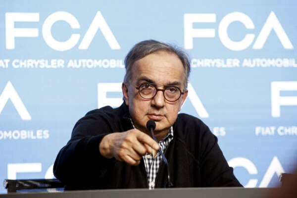 Foto LaPresse – Mourad Balti Touati
01/06/2018 Balocco (Ita)
Cronaca
Capital markets day di FCA al centro sperimentale di Balocco – Conferenza stampa dell’Amministratore Delegato Sergio Marchionne ed il Presidente John Elkann
Nella foto: Sergio Marchionne, Amministratore Delegato di FCA 

Photo LaPresse – Mourad Balti Touati
01/06/2018 Balocco (Ita)
News
Capital markets day of FCA at the experimental center of Balocco – Press conference of the CEO Sergio Marchionne and the President John Elkann
In the picture : Sergio Marchionne, CEO FCA