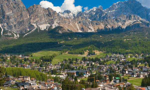 Cortina: elegante, affascinante, tradizionale e mondanissima. È la regina delle Dolomiti