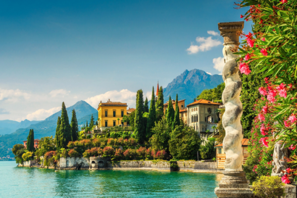 Lago di Como: scorci unici, tra poesia e incantesimi, per chi non si piega alla logica dell’hashtag