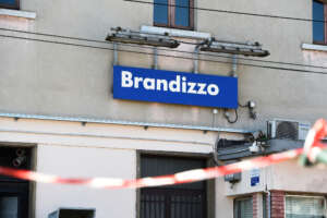 Foto Alberto Gandolfo/LaPresse 31-08-2023 Brandizzo, Italia – Cronaca – tragedia ferroviaria a Brandizzo. Nella foto: stazione di Brandizzo 

August 31, 2023 Brandizzo Italy – News – 
railway tragedy in Brandizzo. In the photo: Brandizzo station