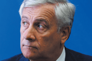 Antonio Tajani, il monarchico che sogna il Quirinale: un paradosso eclatante