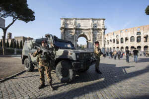 A Roma tornano i tiratori scelti: l’Italia torna a blindarsi contro la minaccia ibrida