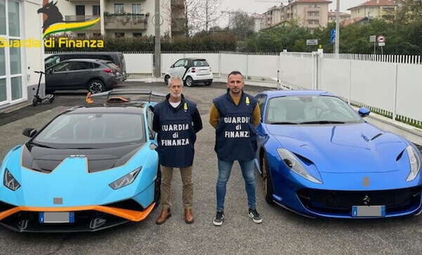 lamborghini ferrari truffa soldi