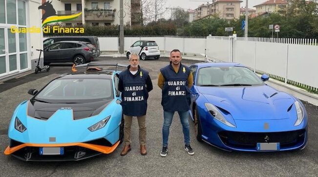 lamborghini ferrari truffa soldi