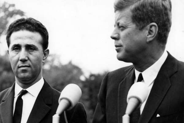 John Fitzgerald Kennedy, il predestinato: l’ascesa politica, le scappatelle e la morte in diretta