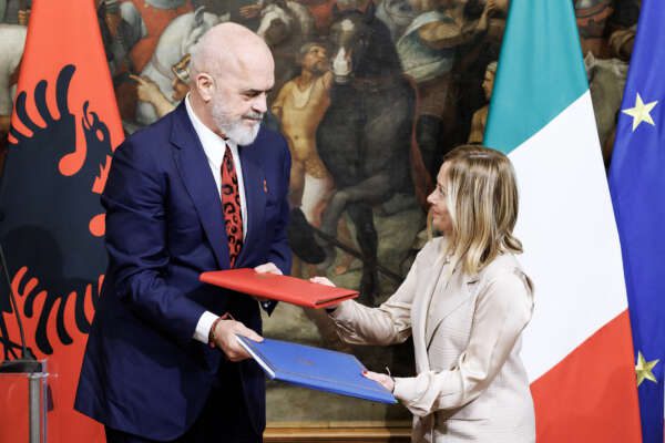 Il testo dell’accordo sulle pensioni tra Italia e Albania già finanziato ma nascosto in un cassetto