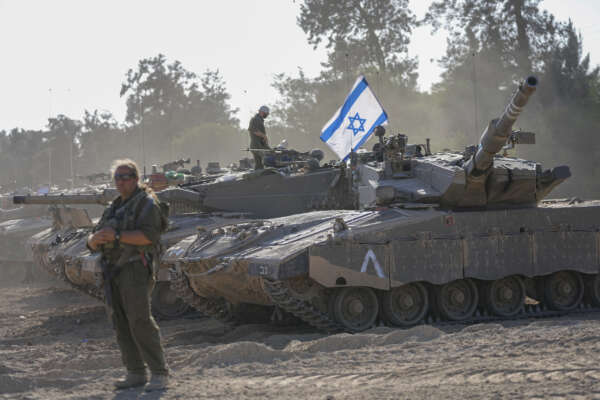 Israeli soldiers work on a tank at a staging area near the border with the Gaza Strip, in southern Israel Friday, Oct. 20, 2023. (AP Photo/Ohad Zwigenberg)


Associated Press/LaPresse
Only Italy and Spain