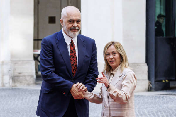 Foto Roberto Monaldo / LaPresse
06-11-2023 Roma 
Politica
Palazzo Chigi – Il Presidente del Consiglio Giorgia Meloni incontra il Primo Ministro della Repubblica d’Albania Edi Rama
Nella foto Edi Rama, Giorgia Meloni

06-11-2023 Rome (Italy)
Politica
Chigi palace – Prime Minister Giorgia Meloni meets the Prime Minister of the Republic of Albania Edi Rama
In the pic Edi Rama, Giorgia Meloni