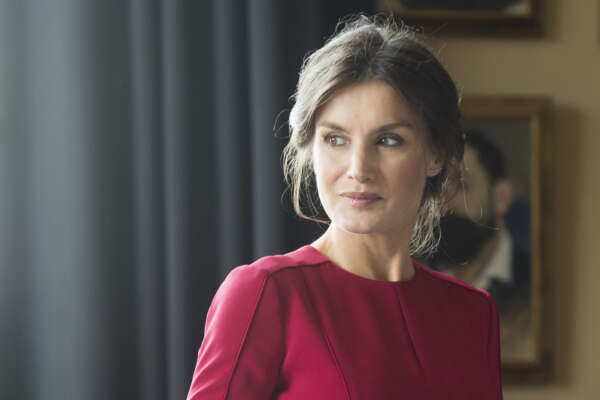 Letizia di Spagna e la storia d’amore segreta con l’ex cognato. “Promisero di non lasciarsi mai”