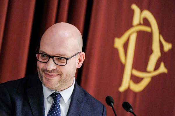 Foto Mauro Scrobogna/LaPresse 
29-11-2023 Roma (Italia) – Politica –  Camera dei Deputati, Lectio Magistralis di Mons. Pietro Parolin – Nella foto: il presidente della Camera dei Deputati Lorenzo Fontana 

November 29, 2023 Rome (Italy)- Politics – Chamber of Deputies, Lectio Magistralis by Mons. Pietro Parolin – In the photo: the president of the Chamber of Deputies Lorenzo Fontana