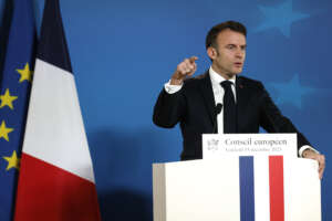 Francia, la legge sull’immigrazione nel segno della sovranità: il realismo di Macron