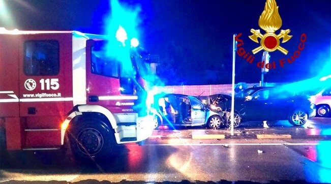 Incidente tra un Suv Maserati e un’auto contromano in autostrada a Cagliari: due morti