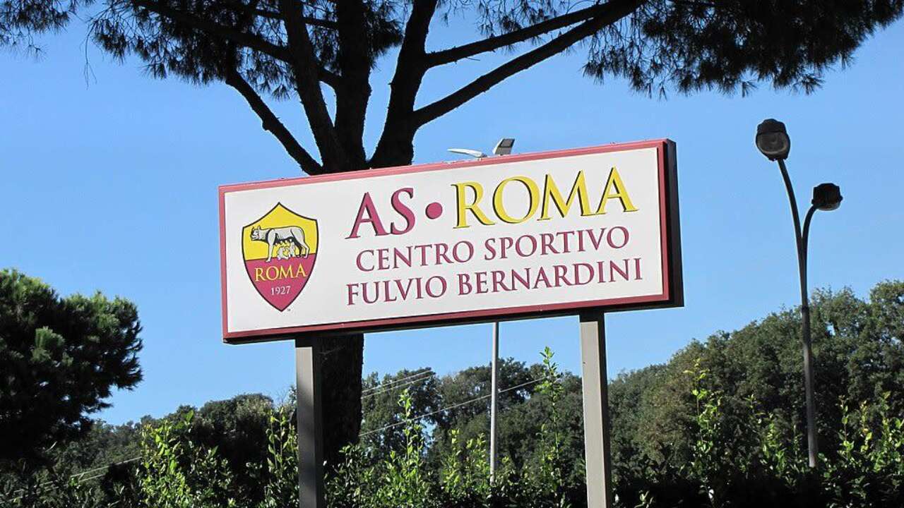 Sesso con il capo, il video hard rubato alla dipendente della Roma e  diffuso da un calciatore del vivaio: licenziata la coppia di Trigoria