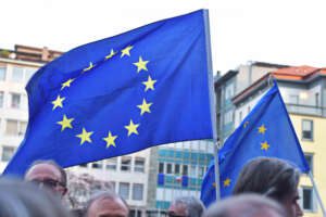 L’Europa è una cosa seria, oltre i ‘detto’ per risollevare un gigante economico considerato un nano politico