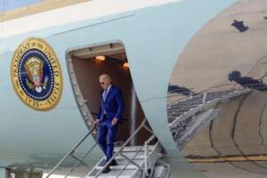 Il segreto di Biden è nelle scarpe anti-caduta: la soluzione del Presidente USA alla neuropatia periferica