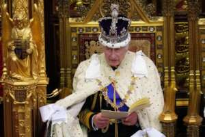 Re Carlo III sta male, nessuna buona notizia: il protocollo del funerale ‘aggiornato in continuazione’