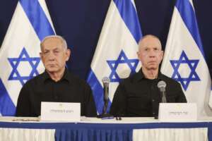 Crimini di guerra, il ‘favore’ del procuratore dell’Aja a Netanyahu: le accuse “naziste” uniscono Israele