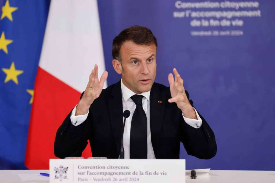 Macron prova a smuovere l’UE: l’unica scossa in un panorama privo di leader