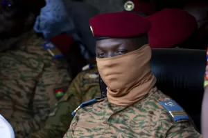 Burkina Faso, sventato il terzo golpe: la giunta militare di Traorè e i mercenari russi fermano l’avanzata islamista