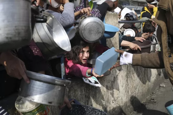 La balla della carestia a Gaza provocata da Israele, il rapporto che smentisce la Corte penale internazionale