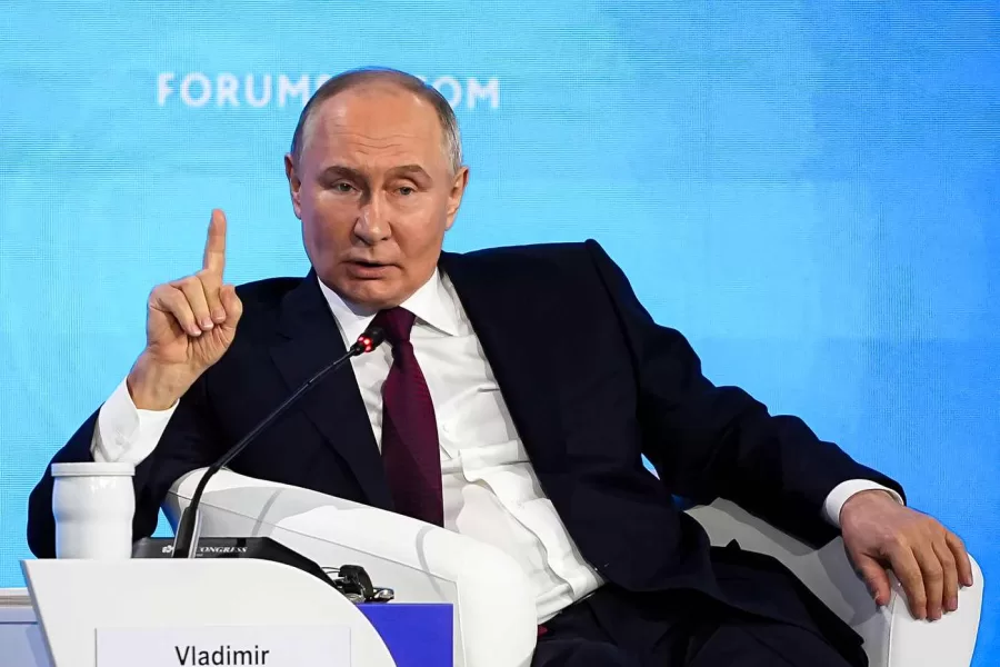 Macron invia caccia in Ucraina, Putin minaccia l’atomica ma vuole vincere sul campo